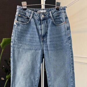 Zara High Rise Straight Leg Jeans Size 4
